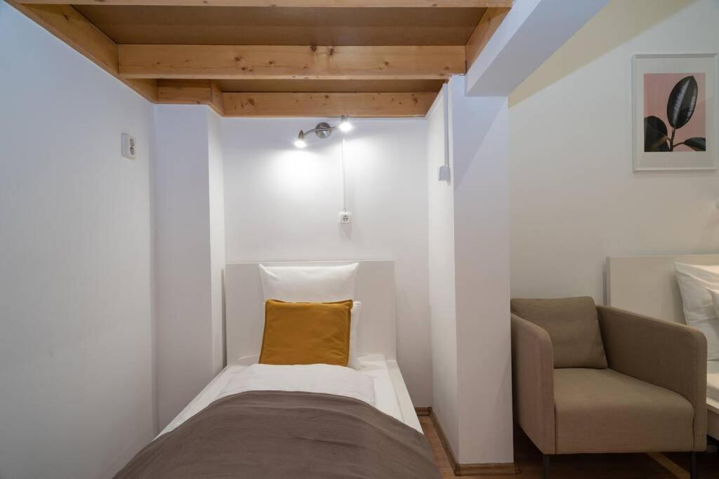 Best Located, 150 M2 5 Bedrooms Apt., Будапеща Екстериор снимка